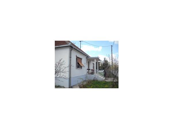 Kuća na prodaju u Skeli, 55000 evra, 110m2, na 14 km od Obrenovca 